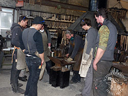 Gruppenschmiedekurse