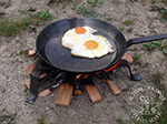 Dreibein für Pfanne
