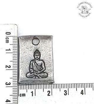 Preview: Massiver Eisen Schlüsselanhänger in Draufsicht auf neutralem weißen Hintergrund mit Lineal mit sichtbaren Maßangaben