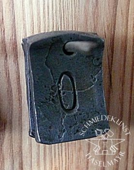 Buchstabe-O-Anhänger Eisen geschmiedet Blockschrift