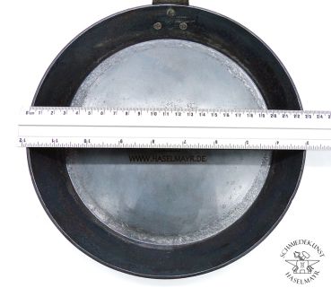 Eisenpfanne, Dm 230 mm mit Stiel 300 mm