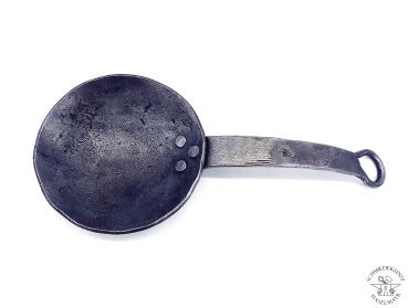Räucherpfanne aus Eisen