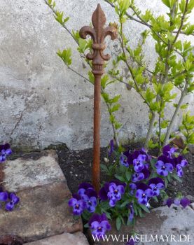 Kunstvoller Dekostab mit Patina aus Eisen Nr. 16