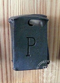Buchstabe-P-Anhänger Eisen geschmiedet Blockschrift
