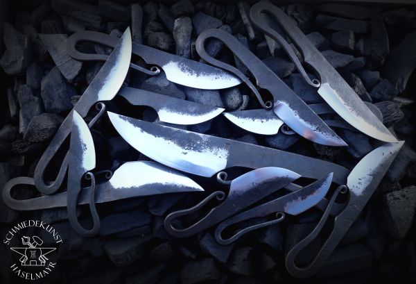 Schmiedkurs für Familie/Freunde/Gruppen/Vereine/Firmen-bis zu 6 Personen: Thema "Ganzstahlmesser (Wikingermesser) schmieden"