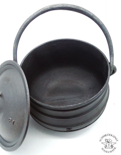 Topf mit geschmiedetem Henkel und Deckel aus Gusseisen 5 l