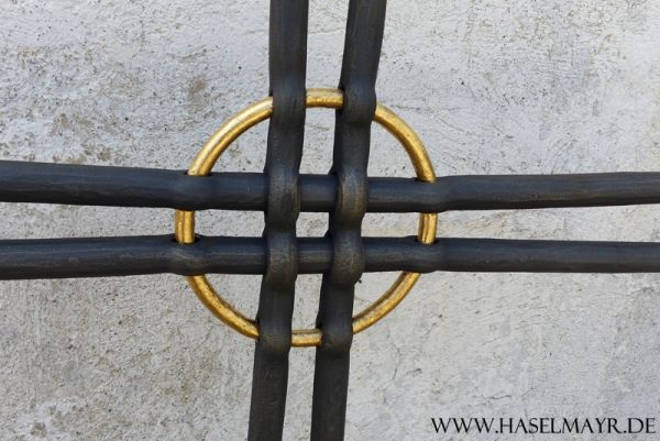 Grabkreuz mit rundem Innenstab
