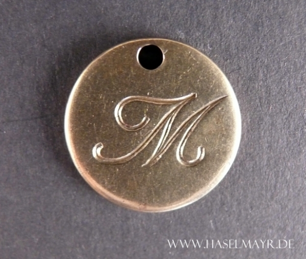 Messing klein: Buchstabe "M"