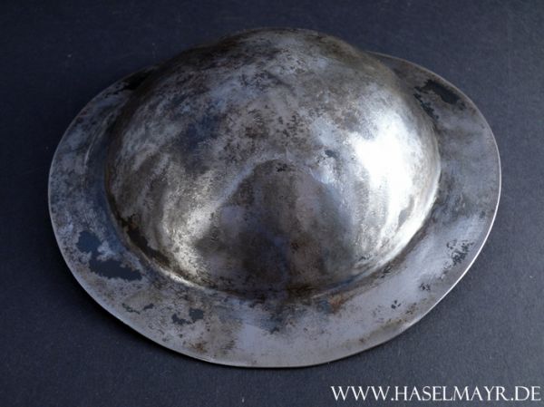 Schildbuckel geschmiedet aus Stahl